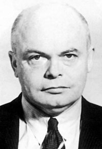 Sir Charles Ambro, v�konn� �editel SOE v�letech 1942 � 1943.