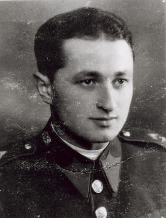 Rudolf Pernick� jako poru��k d�lost�electva v�roce 1938.