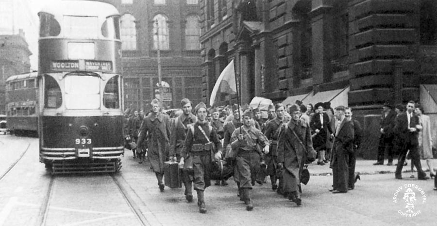The arrival of Czechoslovak units in Great Britain after the capitulation of France, marching along Liverpools main street.